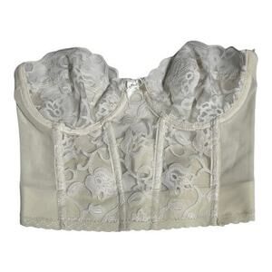 Angelcore | coquette | Vintage 80s Victoria’s Secret White Lace Bustier 34C